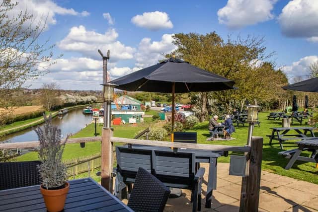 The Narrow Boat at Weedon on a sunnier day