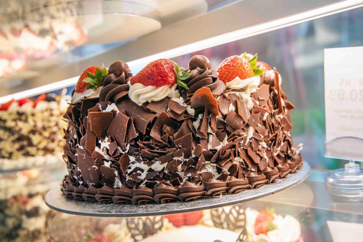 In pictures: New branch of completely egg-free cake shop opens in