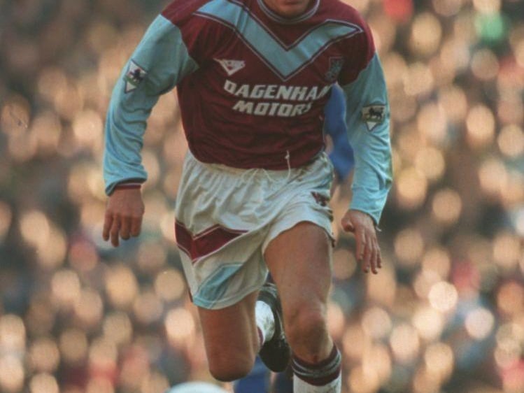 Morley captained Northampton as they won the 1986/87 Fourth Division Championship. After scoring 39 league goals in 139 appearances for Northampton, Morley was signed by manager Mel Machin for Manchester City in January 1988. He went on to play 178 times for West Ham United during a six year spell.