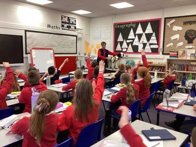 Speaking with pupils about food and farming