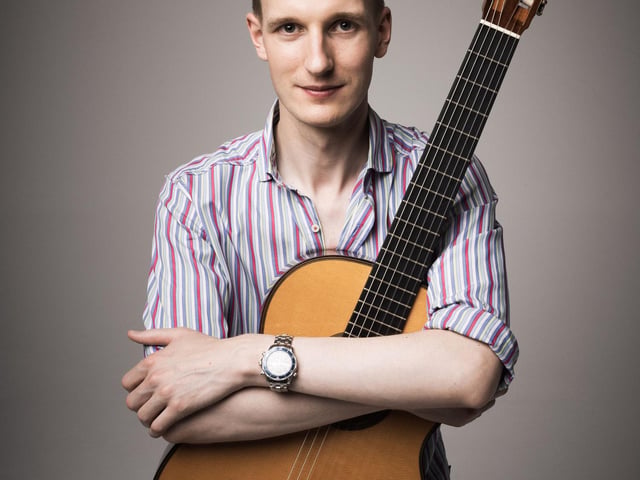 Hugh Millington, guitar
