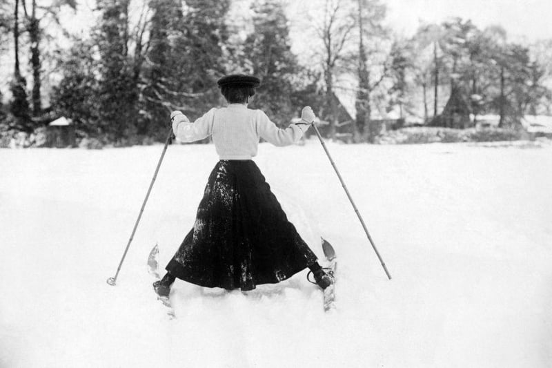 This woman is having a little difficulty controlling her skis in the snow at Northampton back on 1st December 1908.: