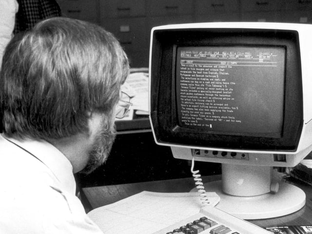 Computers at the Chron, year unknown