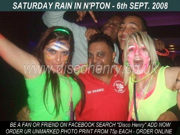 Nostalgic pictures from a night out down Bridge Street 15 years ago