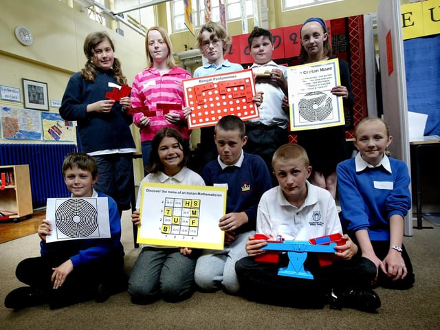 Six school including Barry Road Primary taking part in Maths Skills Project. Pupils from Barry, Kingsley, Stimpson, Kingsthorpe Grove and Burnham primary Schools with Maths puzzles.