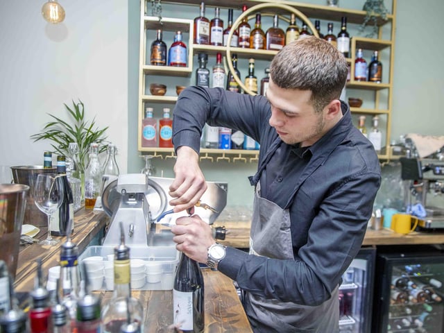 The authentic Italian restaurant, inspired by Davide’s home region Abruzzo, will offer handcrafted pasta from its premises in College Street Mews.
