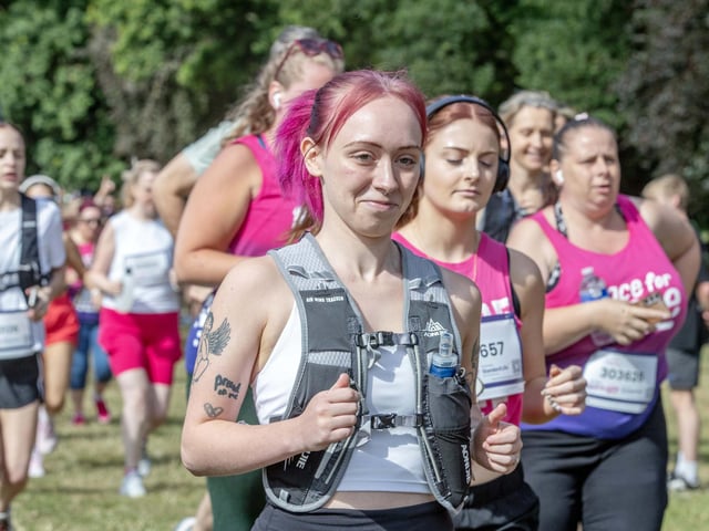 Hundreds of participants ran, jogged and walked around Abington Park on Sunday to raise money for Cancer Research UK.