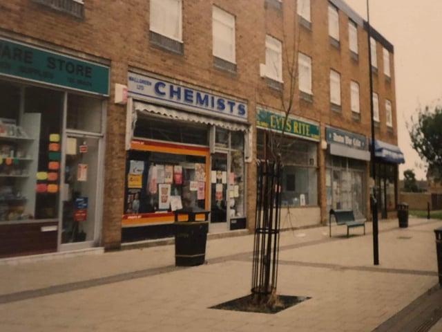 Nostalgic photos of Duston shops and streets from 30 years ago