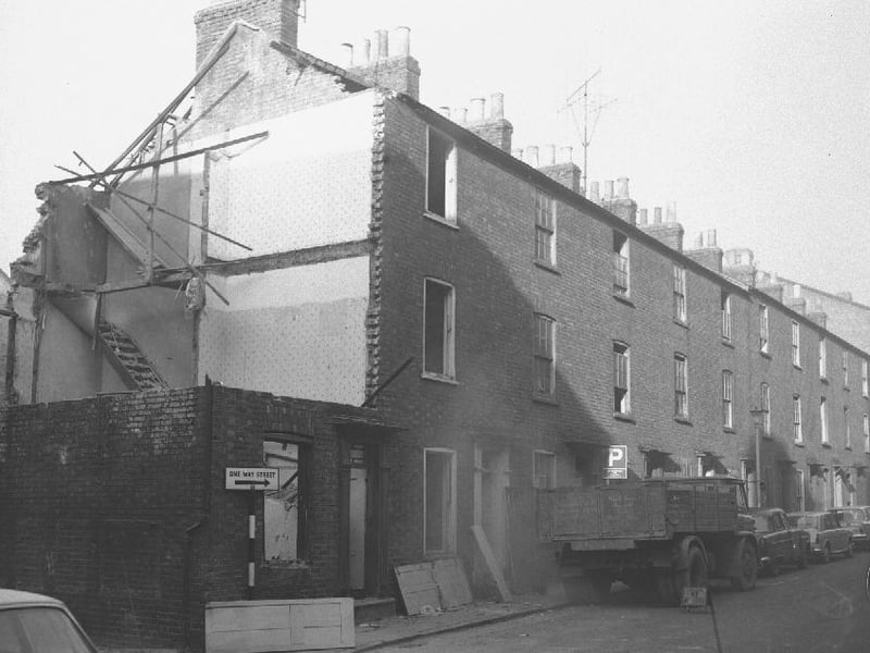 Demolition in Greyfiriars Street, November 17, 1967