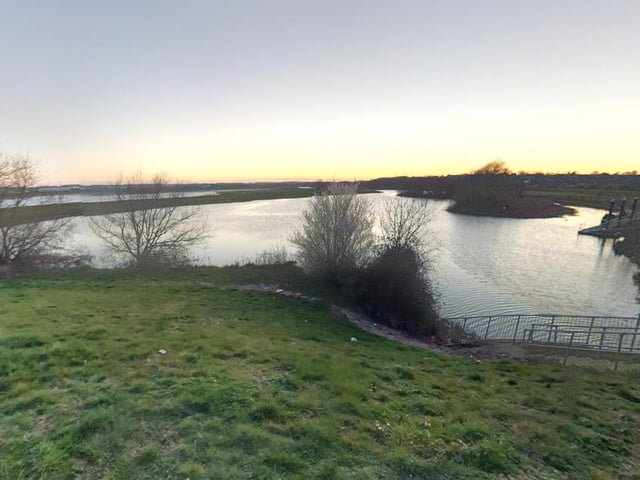 This walk from Brackmills around the River Nene's moorings takes a little over three and a half miles and is suitable for fitness beginners