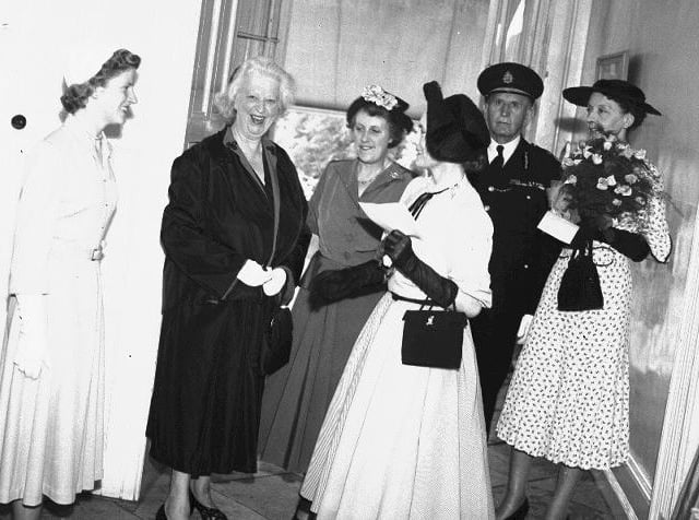 Duchess visiting Northampton in July 1952, no other information is on the original caption
