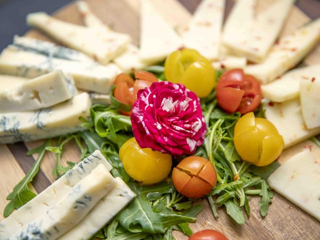 The authentic Italian restaurant, inspired by Davide’s home region Abruzzo, will offer handcrafted pasta from its premises in College Street Mews.