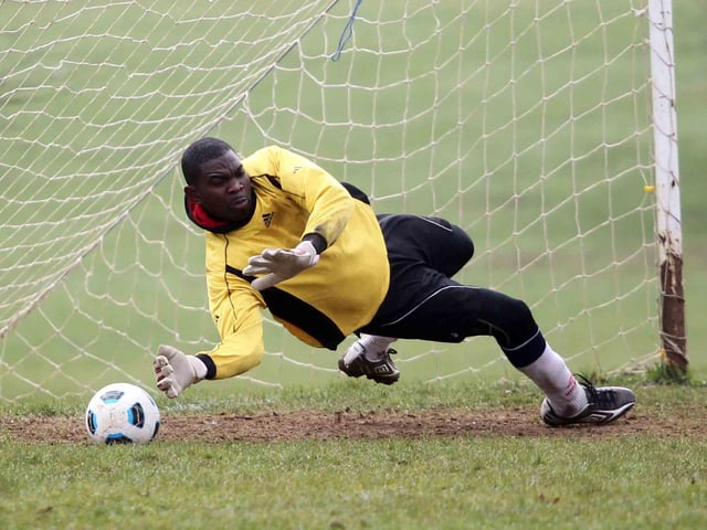 2011 - Sunday Football at The Racecourse, Northampton Stars V Wootton Fields Wanderers
