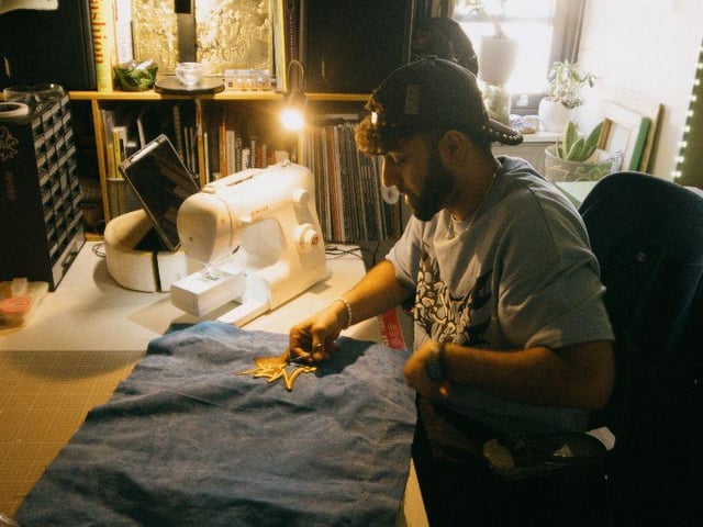Xen making the bag.