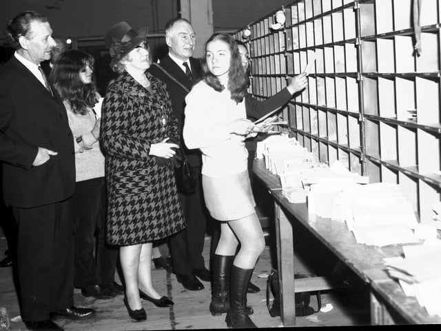 Sorting GPO parcels at the Drill Hall, Clare Street, Northampton, December 19, 1969