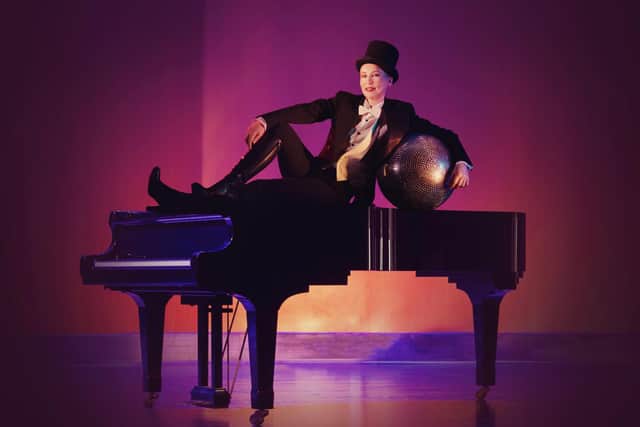 Jessica Walker in Scene Unseen