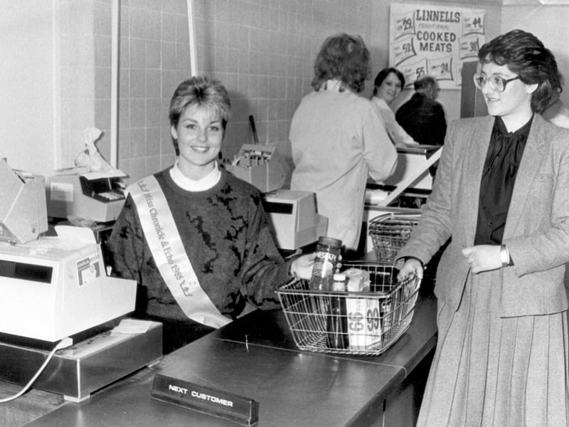Miss Chronicle & Echo Dale Steel serves at the opening of a new Co-op food & wine shop in The Ridings, Northampton 1986
