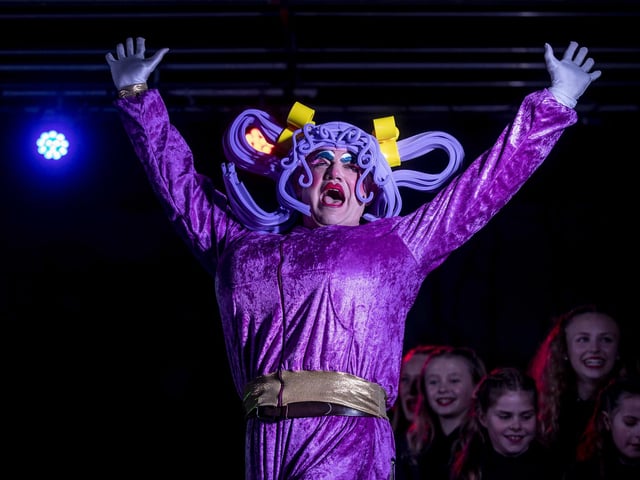 The festive event took place in Becket's Park on Saturday November 25 and saw plenty of family activities like ice skating, silent discos, live entertainment and more.