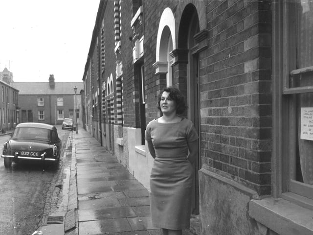 Protest over house demolitions for redevelopment in Northampton, August 8, 1968