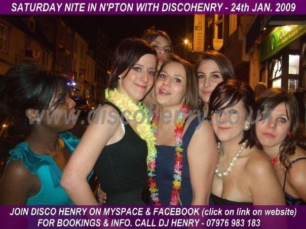 A January 2009 Saturday night out at Balloon Bar