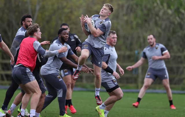 Fin Smith in training with Saints this week (photo by David Rogers/Getty Images)