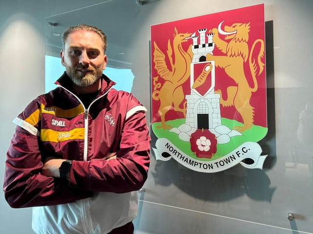 The new goalkeeper has signed a deal until 2026