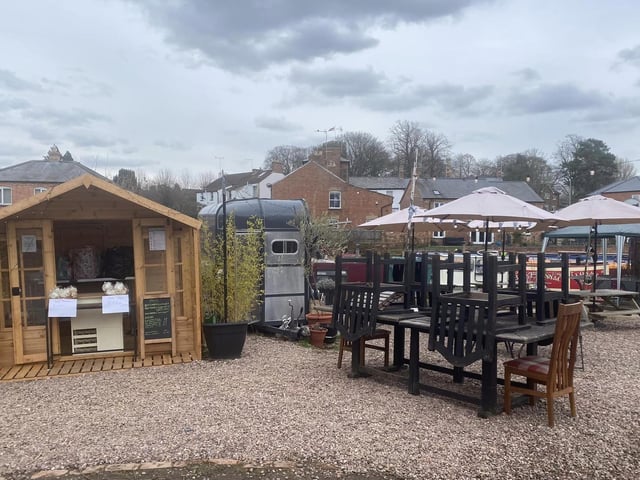 Ning Thai Kitchen is open in Gayton Road, Blisworth from Friday to Sunday. Their main courses change weekly, meaning there is always something new and authentically Thai to try. With outdoor seating to make the most of the lovely weather, the venue has welcomed the Romany Bar to serve drinks in their truck.
