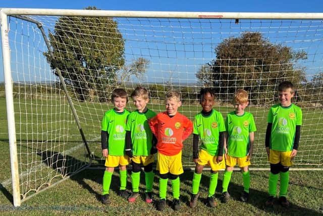 Players from Blisworth U7s Greens pictured in their new kit sponsored by Acorn Analytical Services.