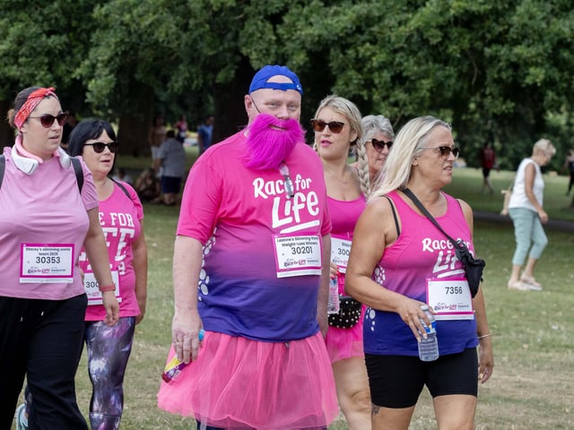 Hundreds of participants ran, jogged and walked around Abington Park on Sunday to raise money for Cancer Research UK.