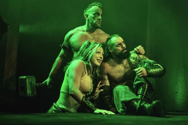 The entire cast is composed of professional wrestlers