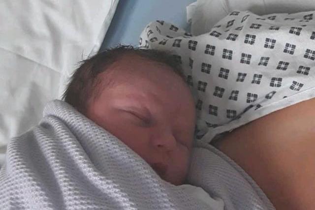 Simone born on August 15, weighing 6lbs.