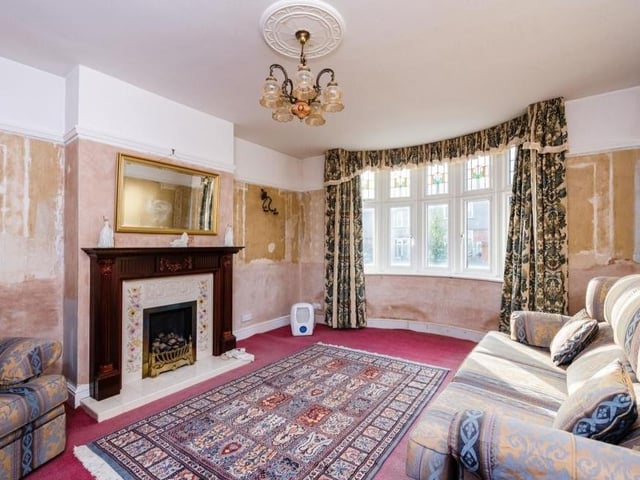 An established double bay fronted character detached four-bedroom property situated within the popular Spinney Hill area of Northampton, in good proximity of all good amenities and schools. This property is offered through Modern Method of Auction.