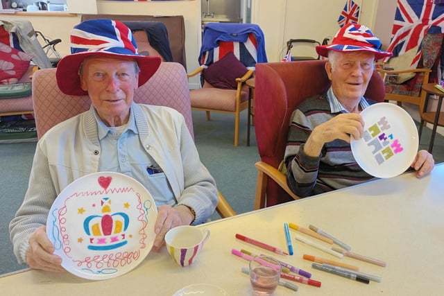Les and Nev at Age UK Vernon Centre taking part in arts and crafts.