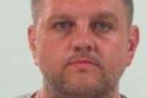 The 44-year-old thief was jailed after admitting targeting Northampton homes in December 2024 and assaulting a police officer. Foran, of no fixed abode, was sentenced to three years, nine months.