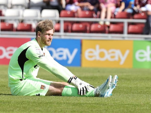 Super save denied Humphreys early in the second half but he was at fault for the winning goal when fumbling a cross. Should have left it for his defender or cleaned out everyone but did neither. Then succumbed to injury, a frustratingly familiar tale for the goalkeeper... 5