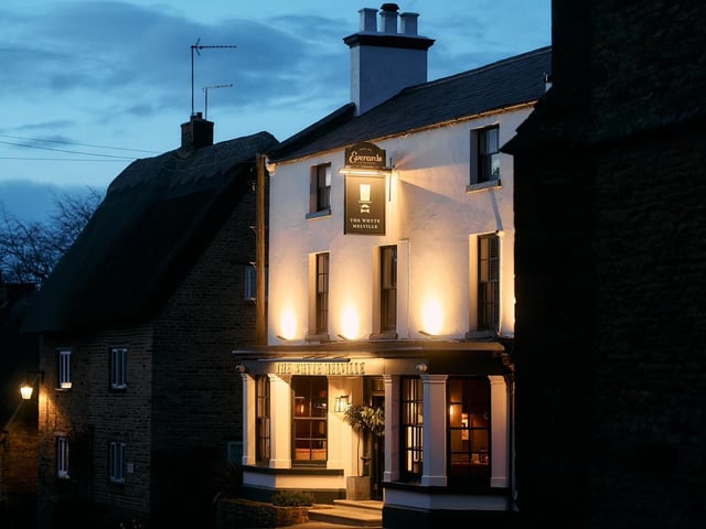 Making it in as the final of the top 10 best rated pubs across the town is The Whyte Melville – a traditional and family-owned village pub at the heart of Boughton, set in an impressive Georgian building. Rating: 4.5 stars based on 425 Google Reviews. Location: Church Street, Boughton, NN2 8SF. Phone number: 01604 842321.