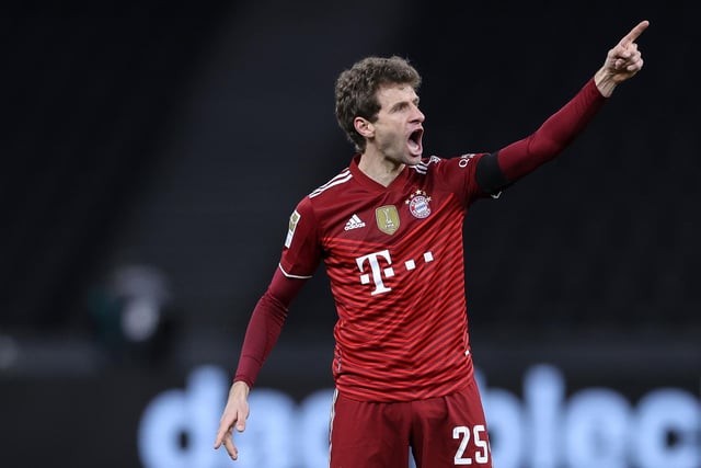 Everton and Newcastle United have both been linked with a move for Bayern Munich legend Thomas Muller. The 32-year-old forward, who has spent his entire career to date with the Bavarian giants, has just a year and a half left on his existing contract. (SportBILD)