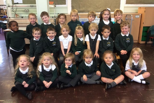 Earls Barton Primary School - Buttercup class