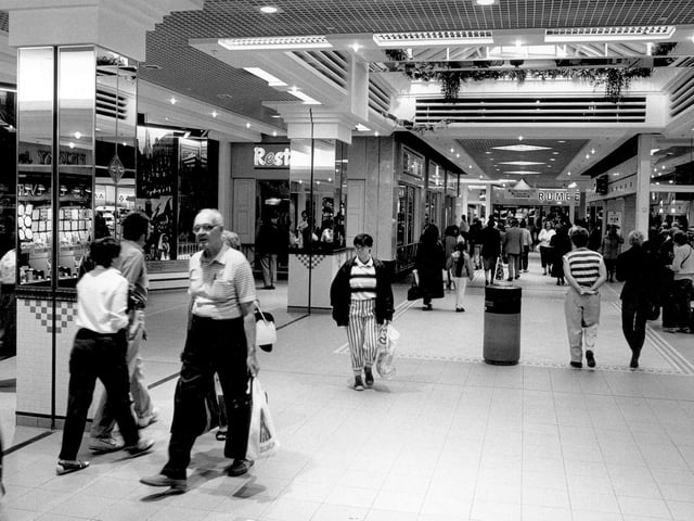 Inside Grosvenor Centre 1991