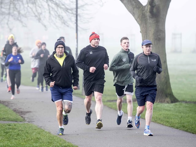 More than 400 runners took to The Racecourse on Saturday (February 24) in memory of mother-of-five Lyndsey Kirchin