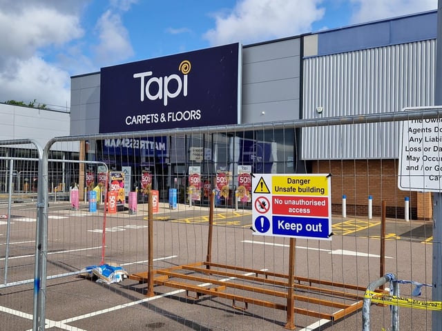 Firefighters left Nene Valley Retail Park yesterday morning (Thursday, June 5), after five days tackling a huge blaze whioch started at 3pm on Saturday (May 31). Businesses on Dunelm’s row, including Pets at Home, NCF Furniture, Dreams, B&M, and Tapi, all remain closed and fenced off indefinitely.