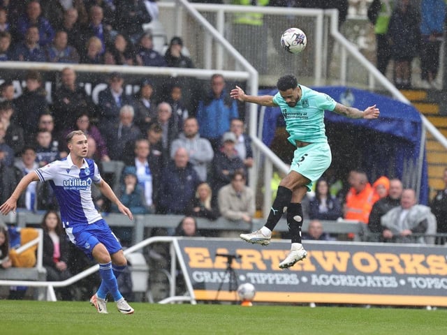 Didn't do much wrong in the first half - even Martin's goal was more down to a brilliant finish than anything else - but he's played a lot of minutes after a long time out and therefore was the obvious choice to come off at half-time as Brady moved to a back four... 6