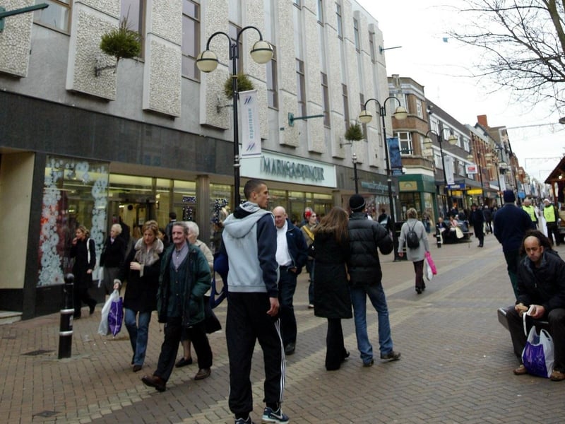 2006 - Christmas Shoppers on Abington Street