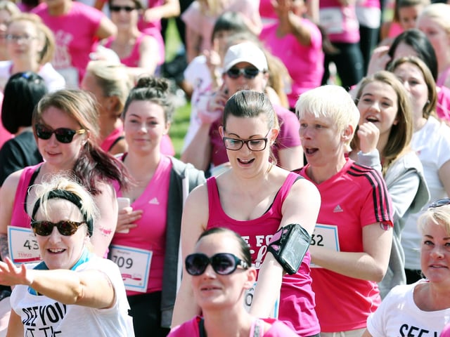 2015 - Start of the 10k Race for Life at Abington Park, Northampton.