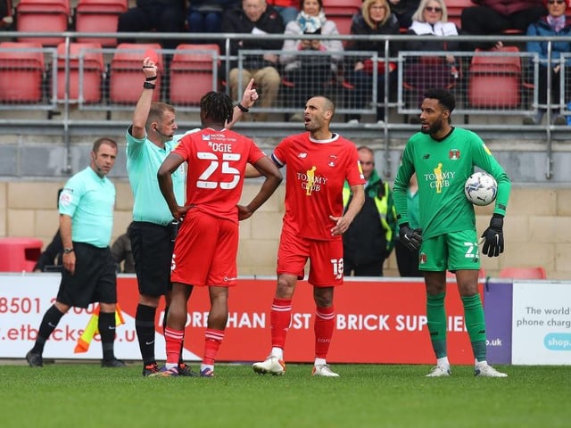 Made himself a nuisance as usual in the closing stages, and was on the receiving end as Ogie lost his head... 7