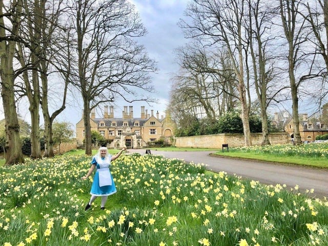 Once Elizabethan England’s largest and most glittering house. Grade I listed Gardens, Falconry and Small Wildlife centre. Childrens’ Gardens and Falconry tickets 2 for £10 this summer. Accompanying adults £10. https://www.holdenby.com/