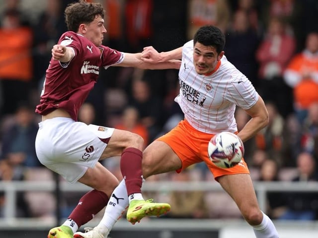 The fact he made just 12 passes in 90 minutes shows how little he was involved. Wasn't necessarily his fault - he kept making runs and tried to get on the end of things - but neither the service nor the support was there and he got nothing out of Blackpool's strong back-line... 5