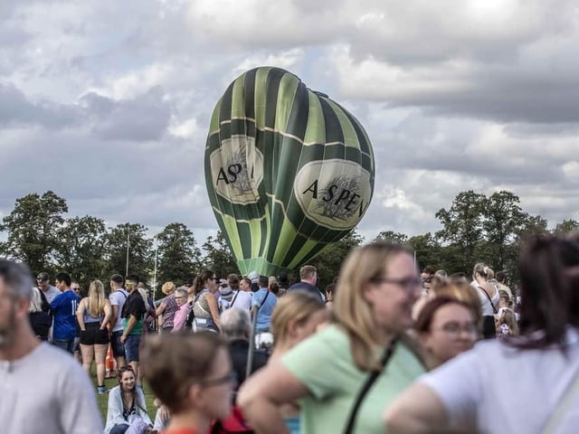 In 2023, the iconic Northampton Balloon Festival returned for the first time since 2008. The Racecourse was packed out with thousands of onlookers as entertainment, hot balloons, rides and more descended on the park. The festival will take place from Friday August 16 to Sunday August 18.