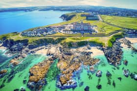 The Headland is an iconic clifftop oasis overlooking Newquay’s world-famous Fistral beach.