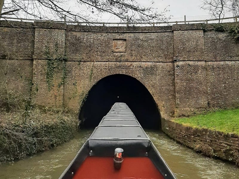 The 1400-meter-long Crick tunnel was photographed by Daisy.